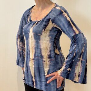 Soft tie-dyed scoop neck jersey tunic top with Renaissance sleeves, size S